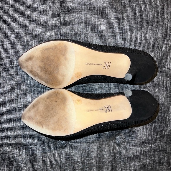 Size 8 heels - Picture 2 of 3